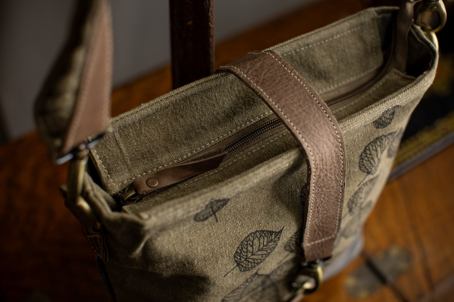 Leaves Recycled Medium Canvas Sling